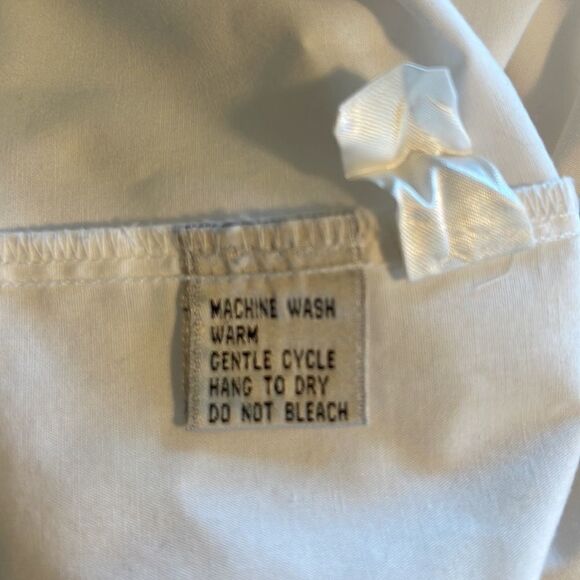 𝅺COTTAGE Core White Blouse with Blue Embroidery - Picture 8 of 8